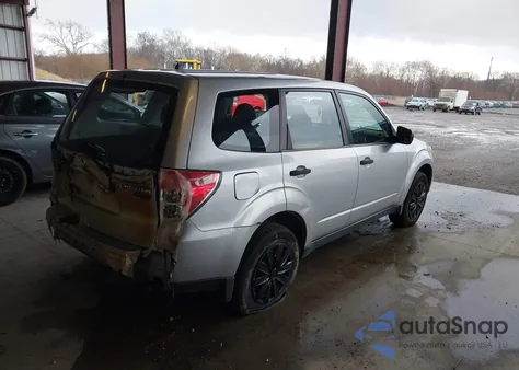 2010 Subaru Forester 2.5X из США, поврежденный, VIN JF2SH6AC3AH754219